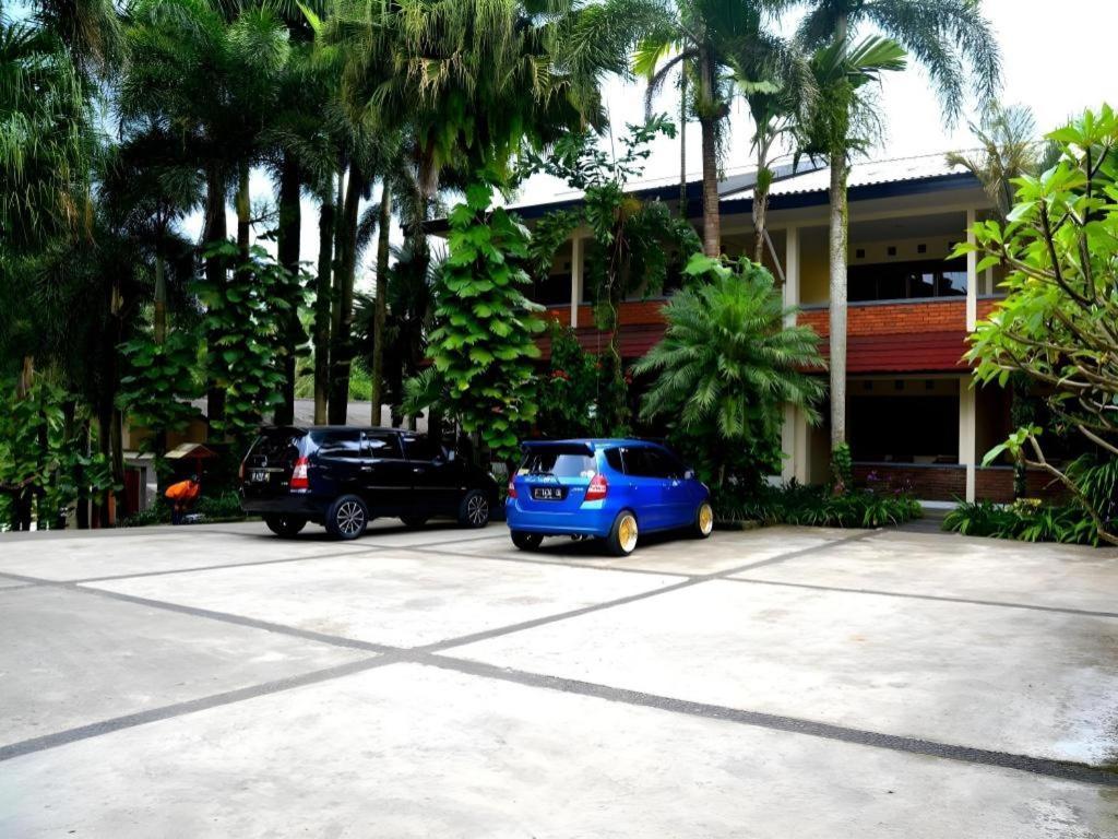 Augusta Sukabumi Hotel מראה חיצוני תמונה