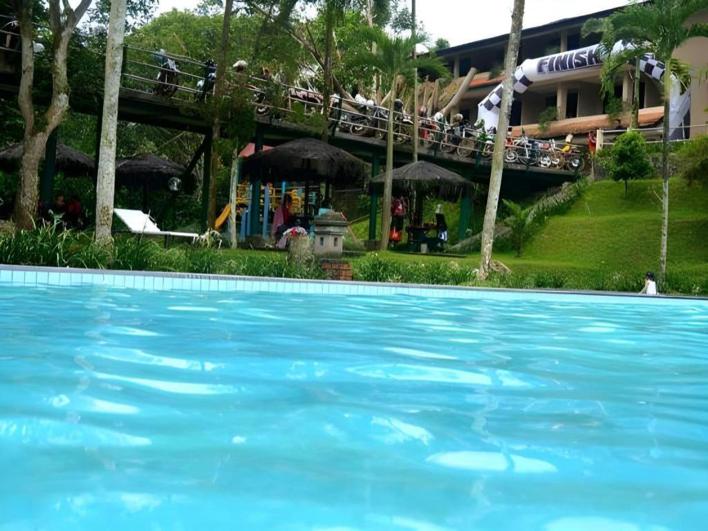Augusta Sukabumi Hotel מראה חיצוני תמונה